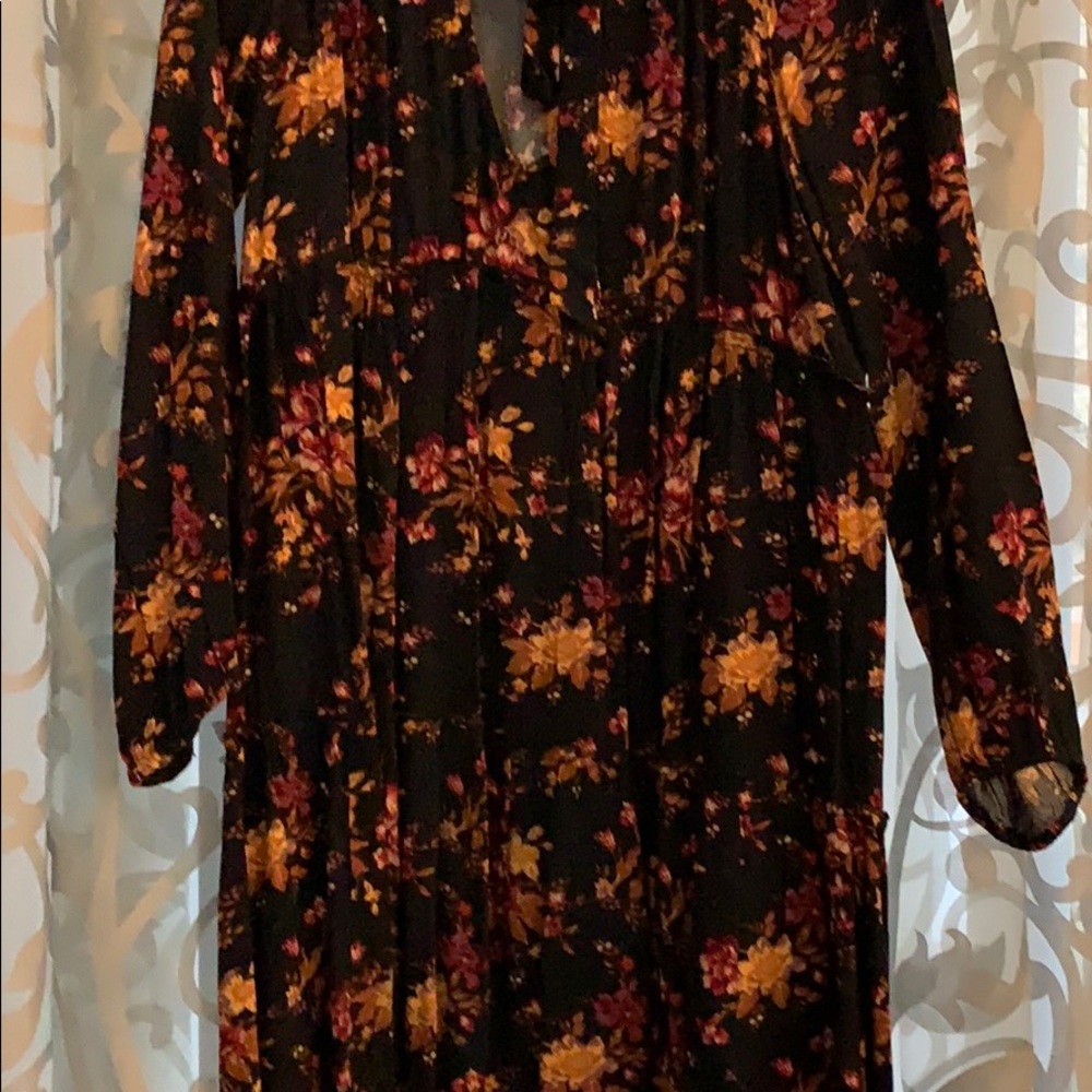 Dress - Picture 3 of 4